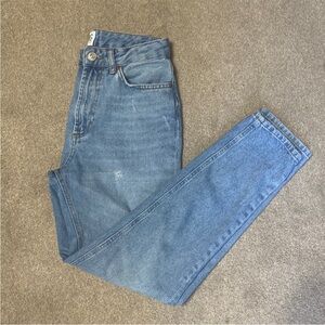 BDG Urban Outfitters Light Wash Mom Jeans Size 26